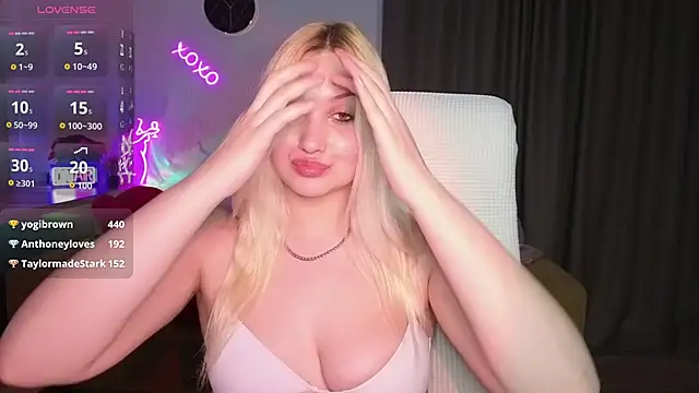 adrelaxina Adlı Modelin Canlı XXX Sohbeti