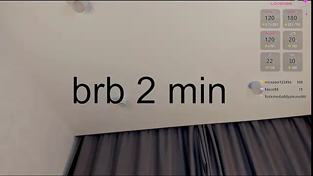 VeolaViccica Adlı Modelin Canlı XXX Sohbeti