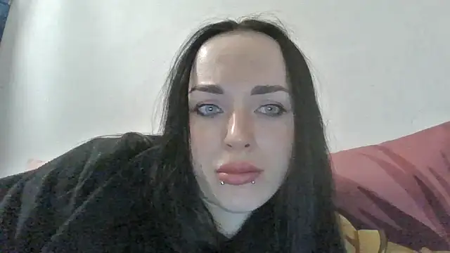 Trinsy_Love 即時 XXX 聊天