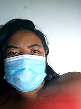 Artinah22 即時 XXX 聊天