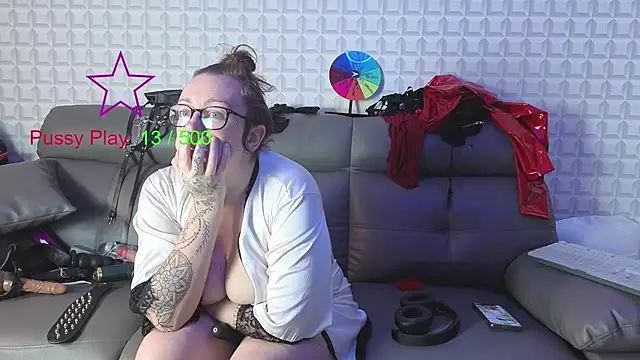 XXX chat uživo modela JadeStarUK
