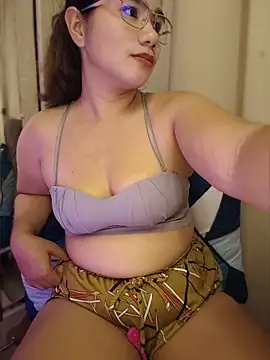 Kissy07 Adlı Modelin Canlı XXX Sohbeti