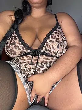 bonycaramel Chat XXX live