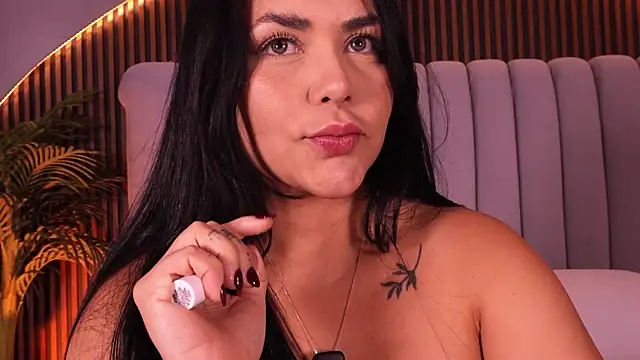 emperatriz_reyes – Live XXX-chat