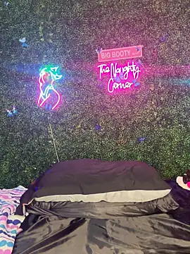 RenaThickAss Chat XXX in diretta