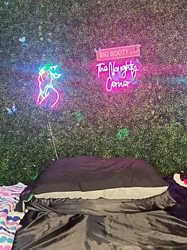 RenaThickAss' Webcam Show