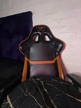 QUEEN_NOBUHLE_FEMDOM_777's Live XXX Chat