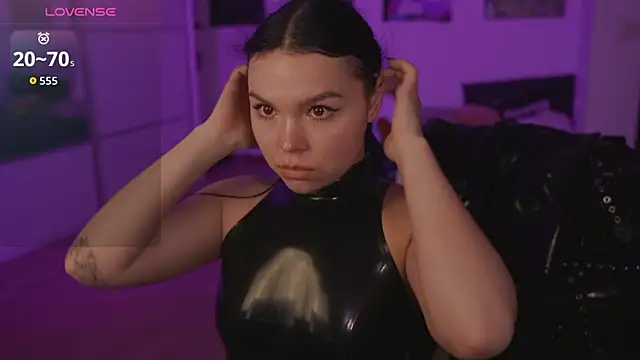 Dominatrix_Alice Adlı Modelin Canlı XXX Sohbeti