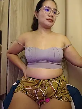 XXX chat uživo modela Kissy07