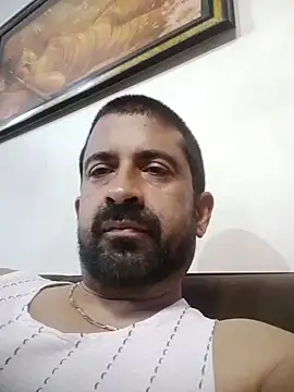 XxX_KING30 élő XXX-chatje