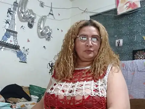 Perla1981-- Adlı Modelin Canlı XXX Sohbeti