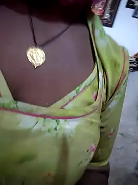 aunty_sumy webcam show