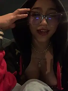 Chat XXX ao vivo de LilithMonette