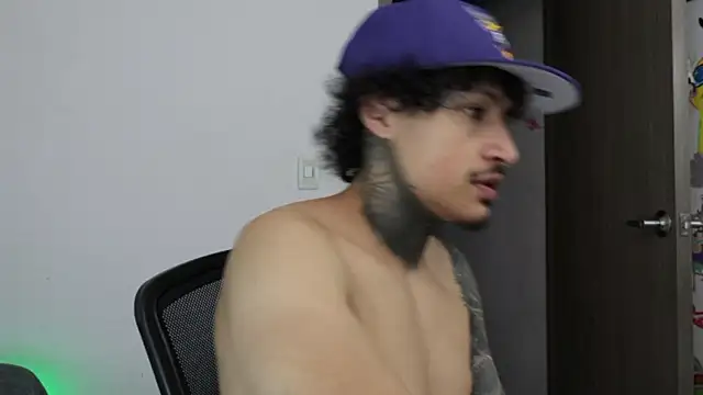 trieone – Naživo XXX chat