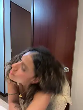 Belkaj's Live XXX Chat