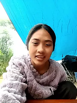 Hoa-tuylip Chat XXX live