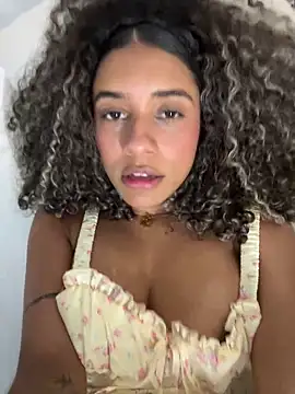 BelkajのライブXXXチャット