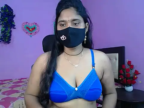 Maiya_Ambern Webbikameraesitys