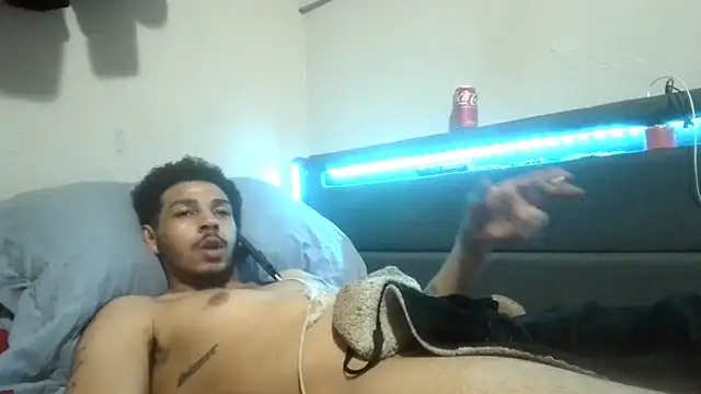 แชท XXX สดของ bigdickjojo69