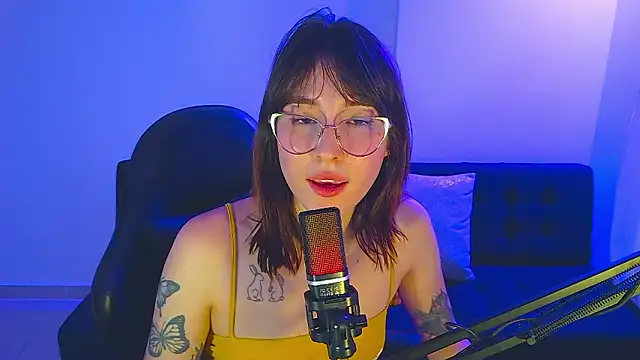 Chat +18 de Yuliennegg ao vivo