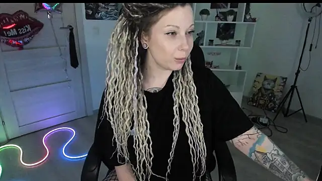 HoneySallyMoore's Live XXX Chat