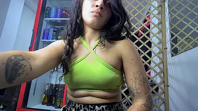 Chatroom XXX en direct de Little_Doll25