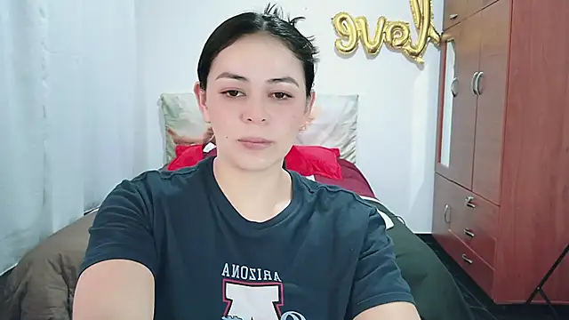 mayhott2 Adlı Modelin Canlı XXX Sohbeti