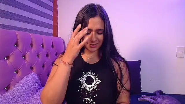 Chat +18 de Maeena ao vivo