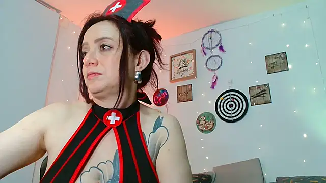 Catamilf77 即時 XXX 聊天