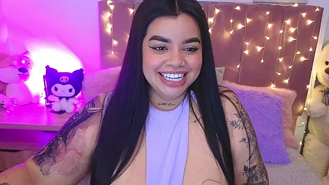 MiahJoness live XXX chat