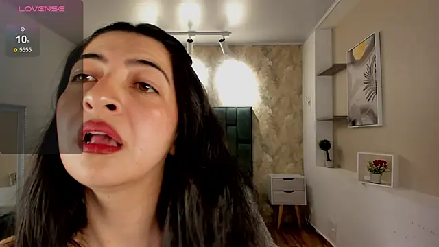 Saya_Amaretto1's Live XXX Chat