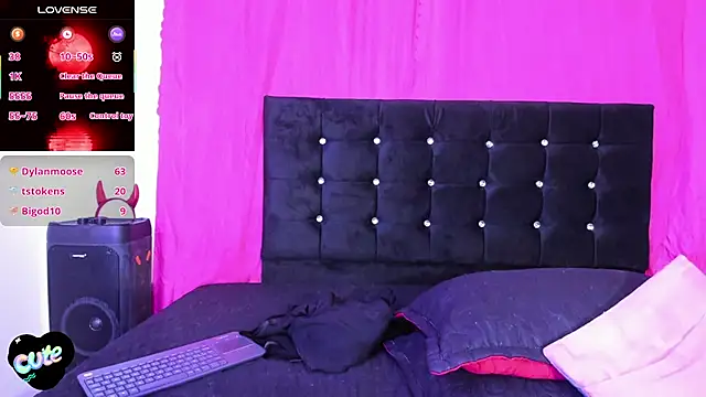 Show Webcam de cutenaked_8