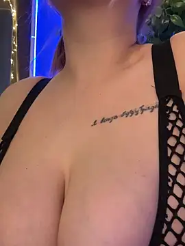 KellyMoors' Live XXX Chat