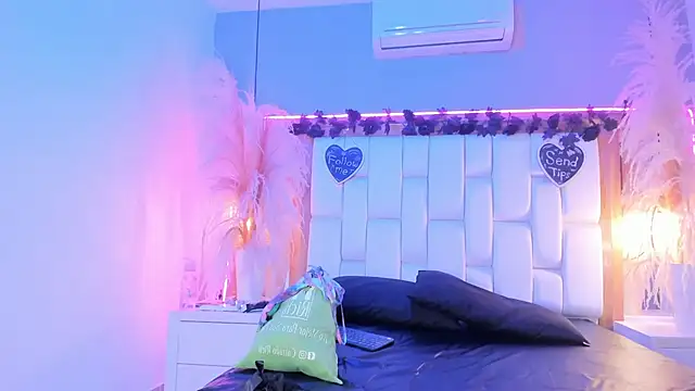 StefanyCondia's Live XXX Chat