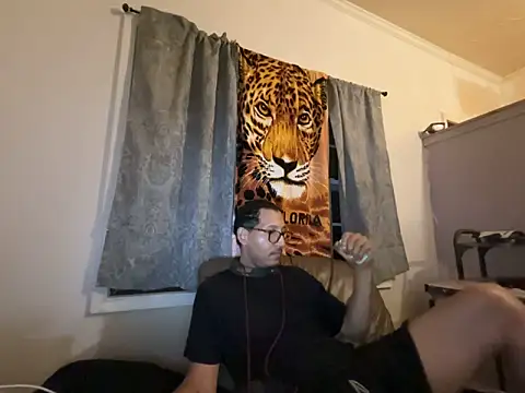 ThrowedWorldWideのウェブカメラショー