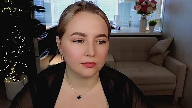 Mira_Mermayd's Live XXX Chat