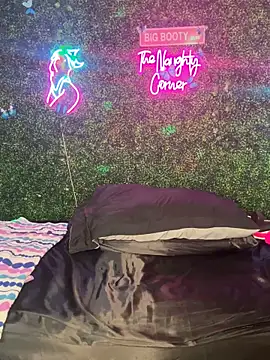 RenaThickAss' Webcam Show