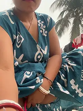 Ishikaranaa Adlı Modelin Canlı XXX Sohbeti