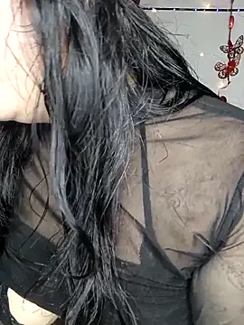 keterinjones--11 Adlı Modelin Canlı XXX Sohbeti