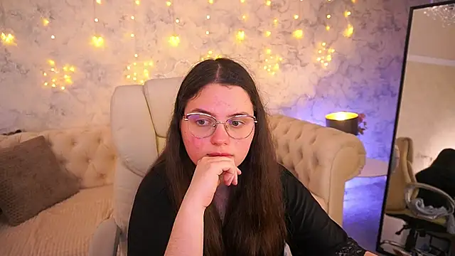 SophieDreamss Adlı Modelin Canlı XXX Sohbeti