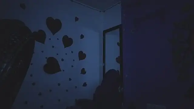 LunaRose__ Adlı Modelin Canlı XXX Sohbeti