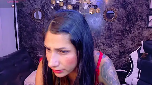 tamara_colliins_ Adlı Modelin Canlı XXX Sohbeti