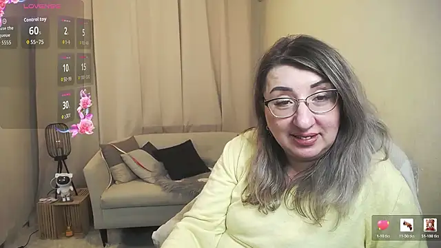 KKMimiKK のライブXXXチャット