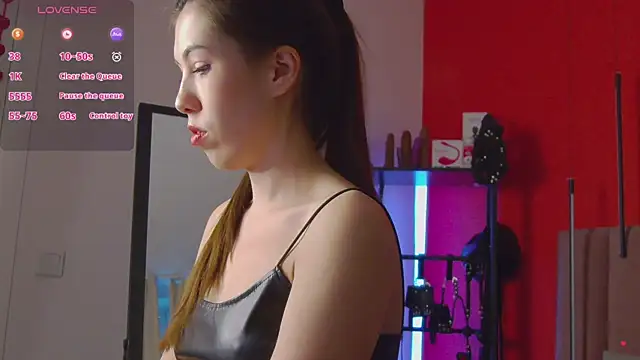 Chat +18 de SweetySonya ao vivo