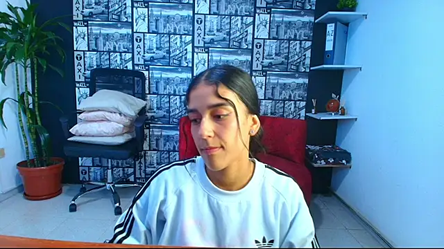 DanielaMonroe 现场XXX聊天