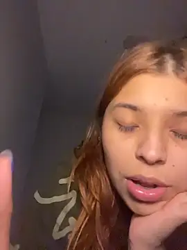 Chat XXX en directo de baddieasiantv