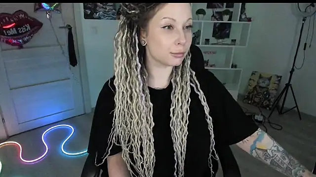 HoneySallyMoore Adlı Modelin Canlı XXX Sohbeti