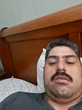 Sexylobo831 Show in webcam