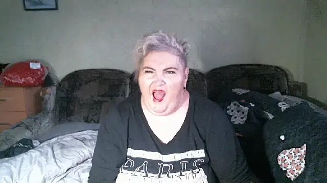 Lana555's Live XXX Chat