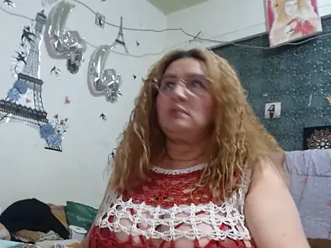 Perla1981--'s Live XXX Chat